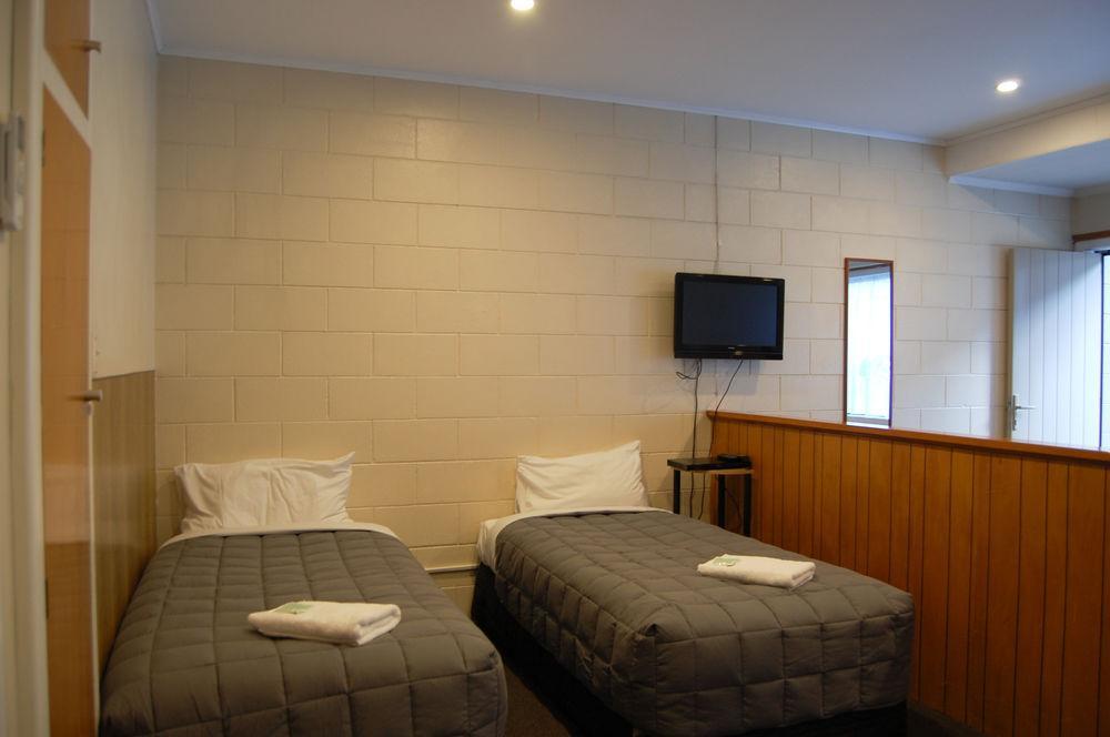 Abba Court Motel 4*