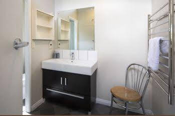 Abba Court Motel 4*